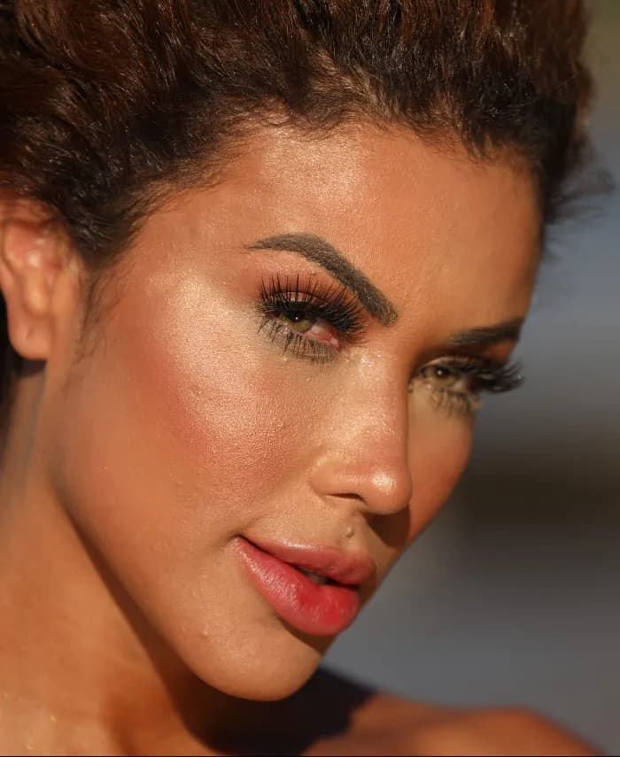 Cris Galera em ensaio fotográfico