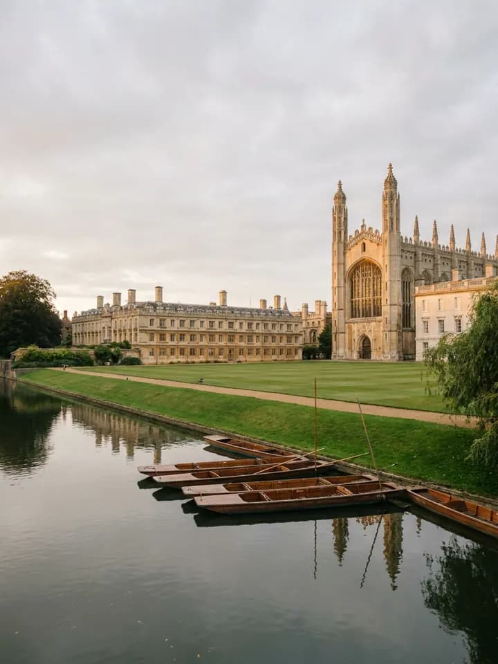 Rio Cam e a capela do King's College em Cambridge