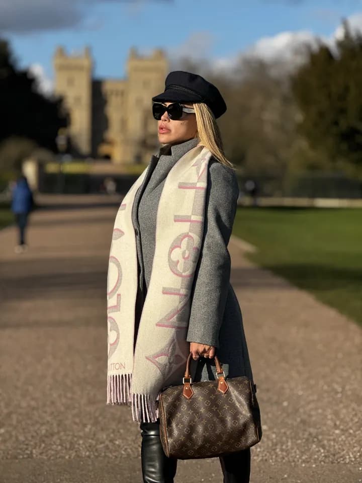 Cris Galera em frente ao Castelo de Windsor